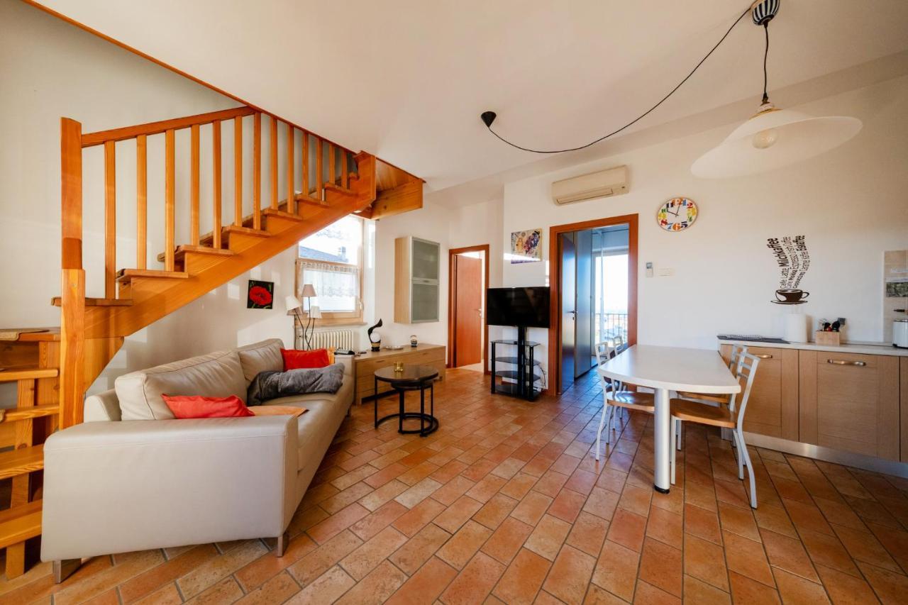 Apartmentsgarda - Rosa Chiare Bardolino Esterno foto