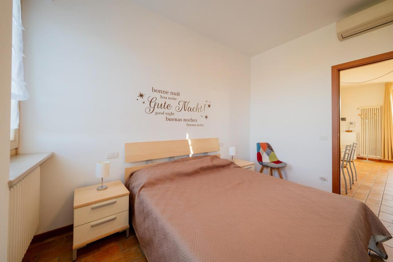 Apartmentsgarda - Rosa Chiare Bardolino Esterno foto