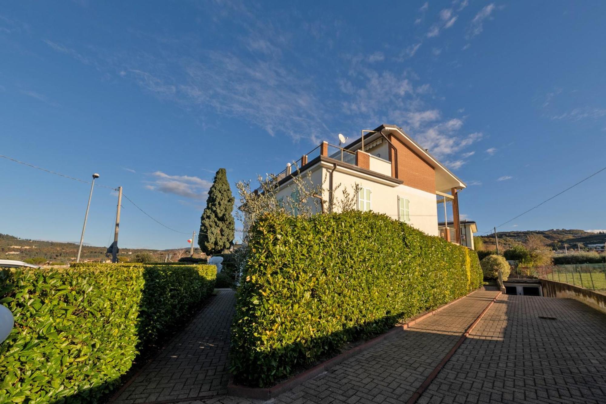 Apartmentsgarda - Rosa Chiare Bardolino Esterno foto